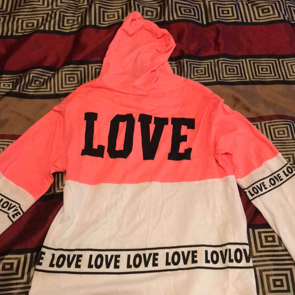 🎀 Cute light pull over 🎀